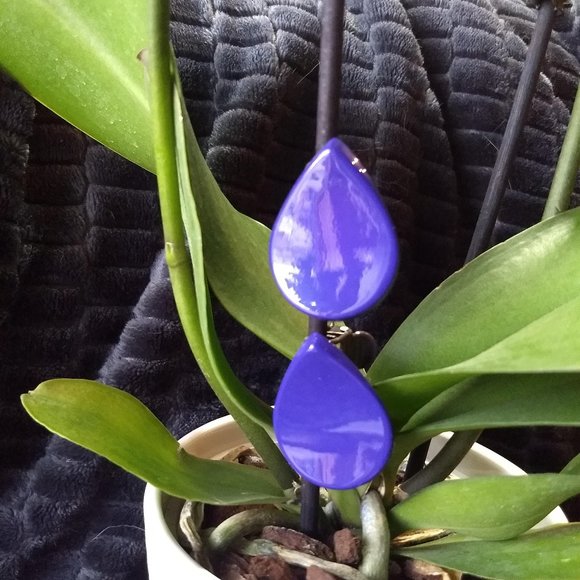 3/$25 vintage 80s purple tear drop metal earrings - Picture 1 of 3